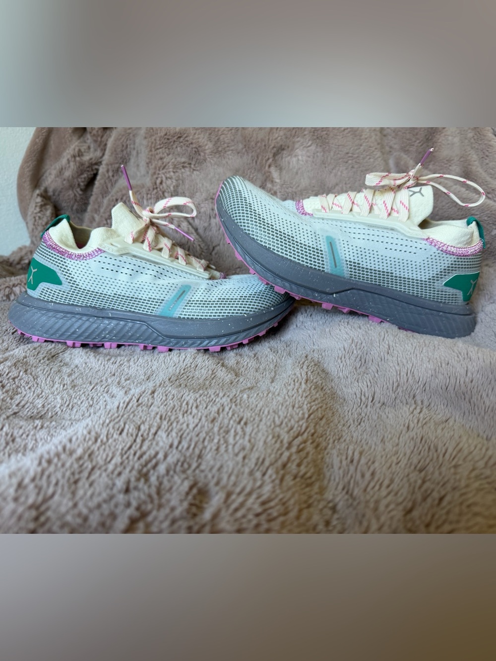 Flux Adapt Trail Runner, Women’s 7/Men’s 5.5